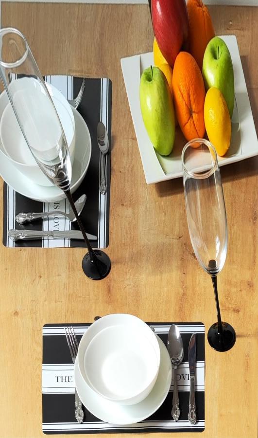 Zvezdara Blue Star Apartment เบลเกรด ภายนอก รูปภาพ