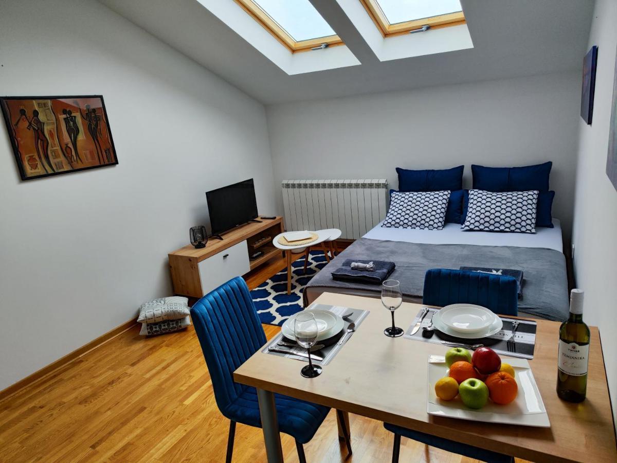 Zvezdara Blue Star Apartment เบลเกรด ภายนอก รูปภาพ