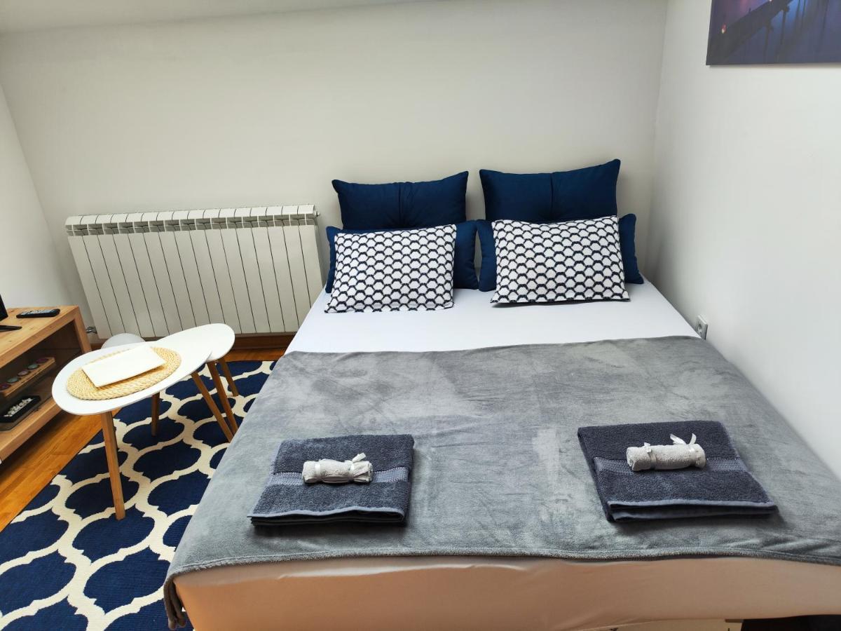 Zvezdara Blue Star Apartment เบลเกรด ภายนอก รูปภาพ